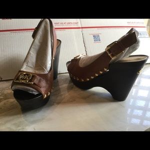 Michael Kors Shoes - Michael Kors leather platform sandals Michael Kors Shoes - Michael Kors leather platform sandals